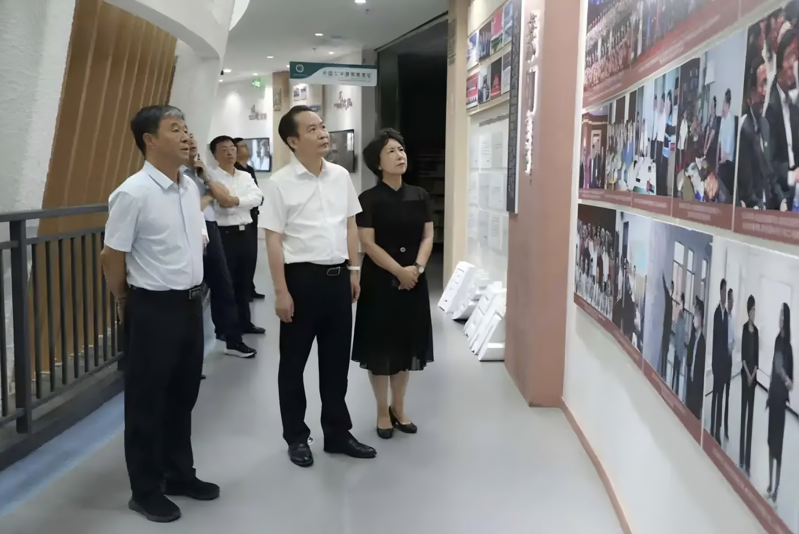 杜汇良深入内蒙古工业大学、星空·体育(xingkong.com)官方网站调研